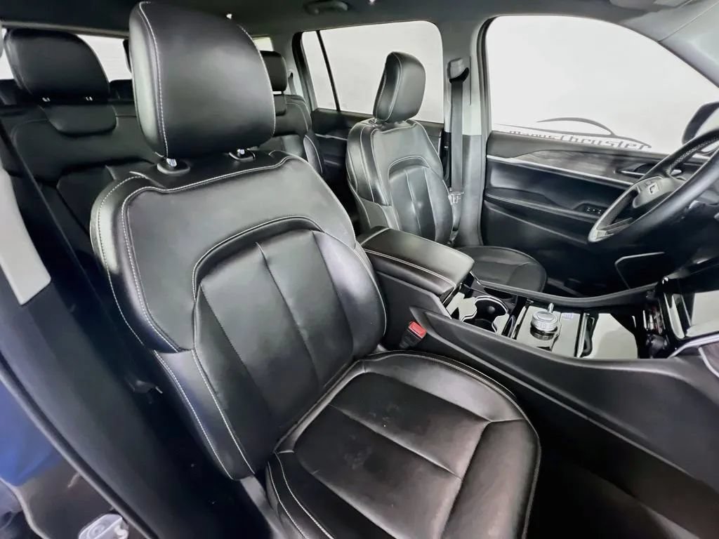 Used 2021 Jeep Grand Cherokee L Limited AWD/4WD image 29