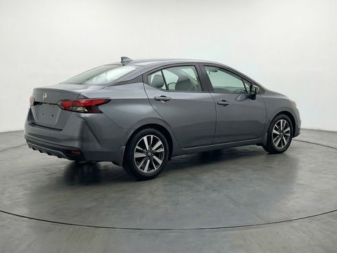 Used 2025 Nissan Versa SV image 9