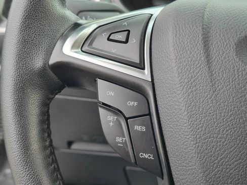 Used 2024 Ford Edge SEL image 32