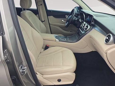 Used 2022 Mercedes-Benz GLC 300 4MATIC Coupe image 14
