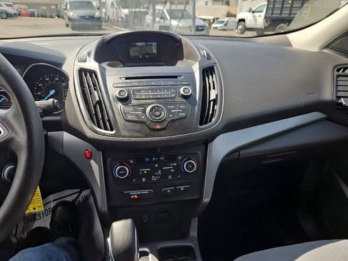 Used 2018 Ford Escape SE w/ Ford Safe & Smart Package FWD image 24
