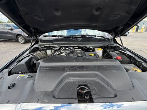 Used 2025 RAM 2500 Laramie AWD/4WD image 33