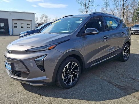 Certified 2023 Chevrolet Bolt EUV Premier w/ Super Cruise Package image 3