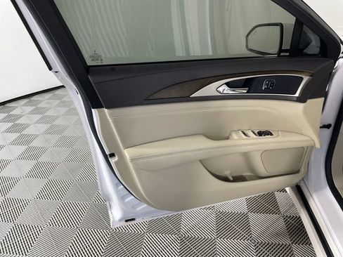 Used 2018 Lincoln MKZ Select w/ Select Plus Package FWD image 17