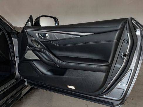 Used 2017 INFINITI Q60 3.0t w/ Premium Plus Package 3.0T RWD image 41