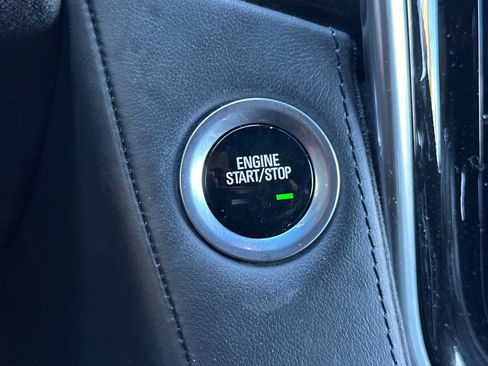 Used 2020 Cadillac Escalade ESV Platinum image 38