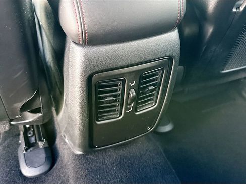 Used 2025 Dodge Durango GT image 28