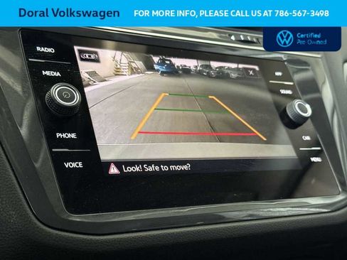 Certified 2022 Volkswagen Tiguan SE image 19