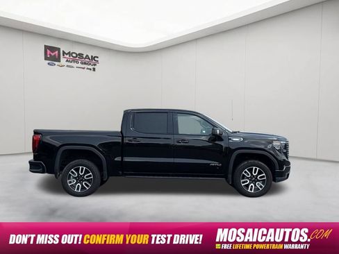 Used 2025 GMC Sierra 1500 AT4 w/ AT4 Premium Package AWD/4WD image 8