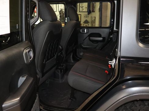 Used 2021 Jeep Wrangler Unlimited Rubicon w/ Steel Bumper Group AWD/4WD image 23