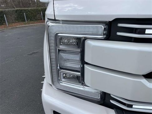 Certified 2019 Ford F350 Platinum w/ Platinum Ultimate Package image 40