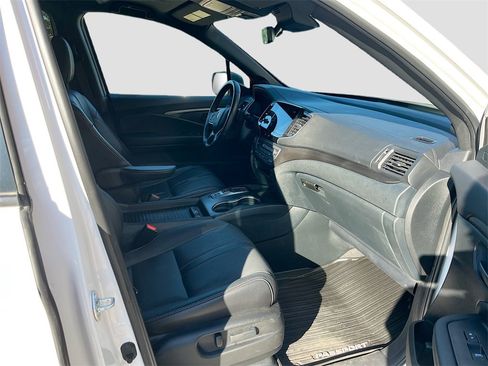 Used 2023 Honda Passport TrailSport image 28