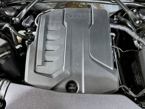 Used 2025 Audi Q5 Premium Plus w/ Premium Plus image 13