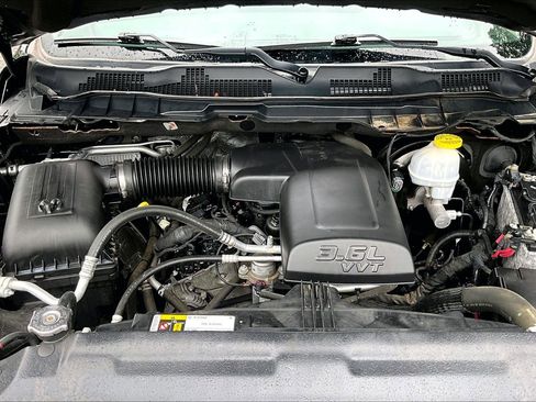 Used 2019 RAM 1500 Tradesman w/ Chrome Plus Package AWD/4WD image 9