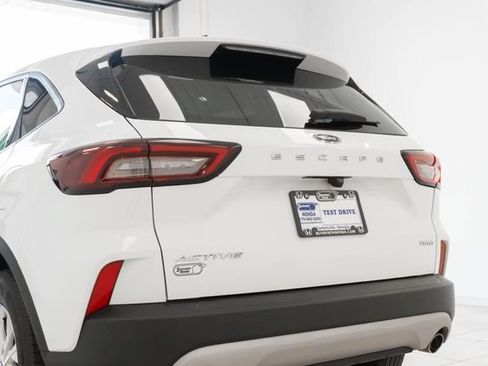Used 2025 Ford Escape Active AWD/4WD image 25