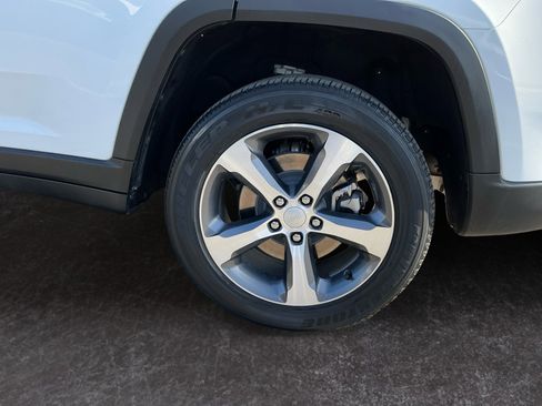 Used 2022 Jeep Grand Cherokee Limited 4xe AWD/4WD image 9