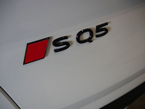 New 2026 Audi SQ5 Premium Plus AWD/4WD image 9
