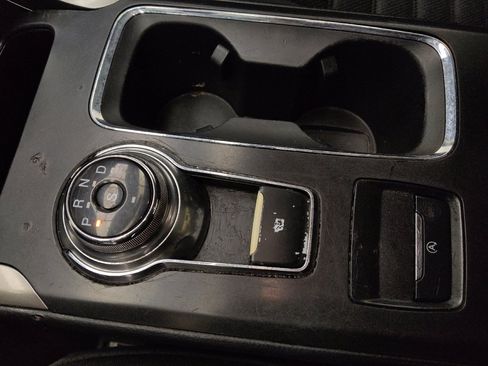 Used 2017 Ford Fusion SE image 26