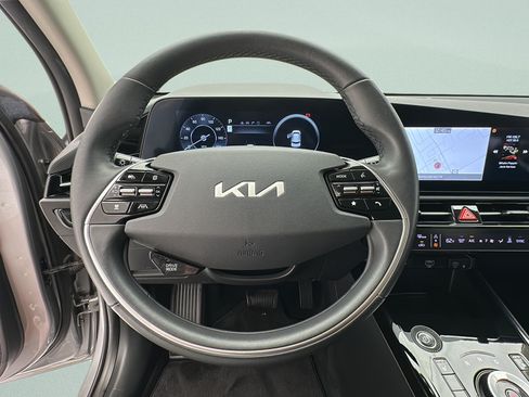 Used 2024 Kia Niro Wind FWD image 16