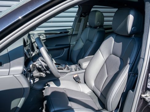 Used 2026 Porsche Macan image 5