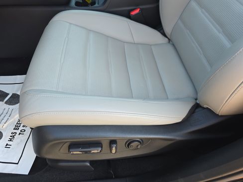 Used 2025 Honda CR-V EX-L image 28