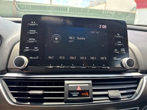 Used 2019 Honda Accord LX image 10