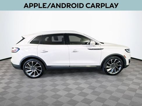 Used 2020 Lincoln Nautilus Reserve w/ Equipment Group 201A image 4