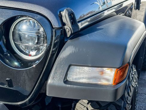 Used 2023 Jeep Wrangler Willys image 7