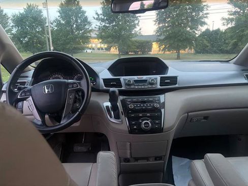 Used 2011 Honda Odyssey Touring image 11