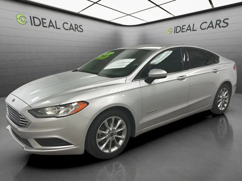 Used 2017 Ford Fusion S FWD image 1