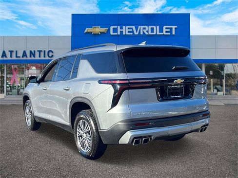 Certified 2025 Chevrolet Traverse LT image 5