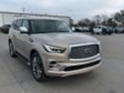 Used 2019 INFINITI QX80 Luxe w/ Proactive Package image 4