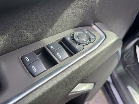 Used 2025 GMC Sierra 1500 SLT image 28