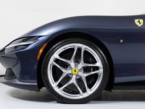 Used 2024 Ferrari Roma Spider image 12