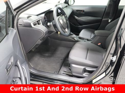 Used 2025 Toyota Corolla LE image 14