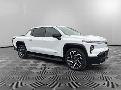 Used 2024 Chevrolet Silverado EV RST image 2