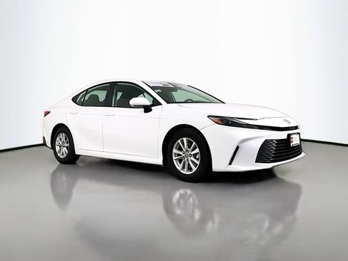 Certified 2025 Toyota Camry LE FWD image 1