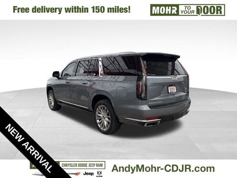 Used 2021 Cadillac Escalade ESV Premium Luxury w/ Driver Assist Tech Package image 5