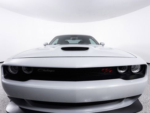Used 2022 Dodge Challenger R/T Scat Pack RWD image 15