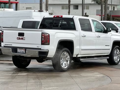 Used 2018 GMC Sierra 1500 SLT image 4