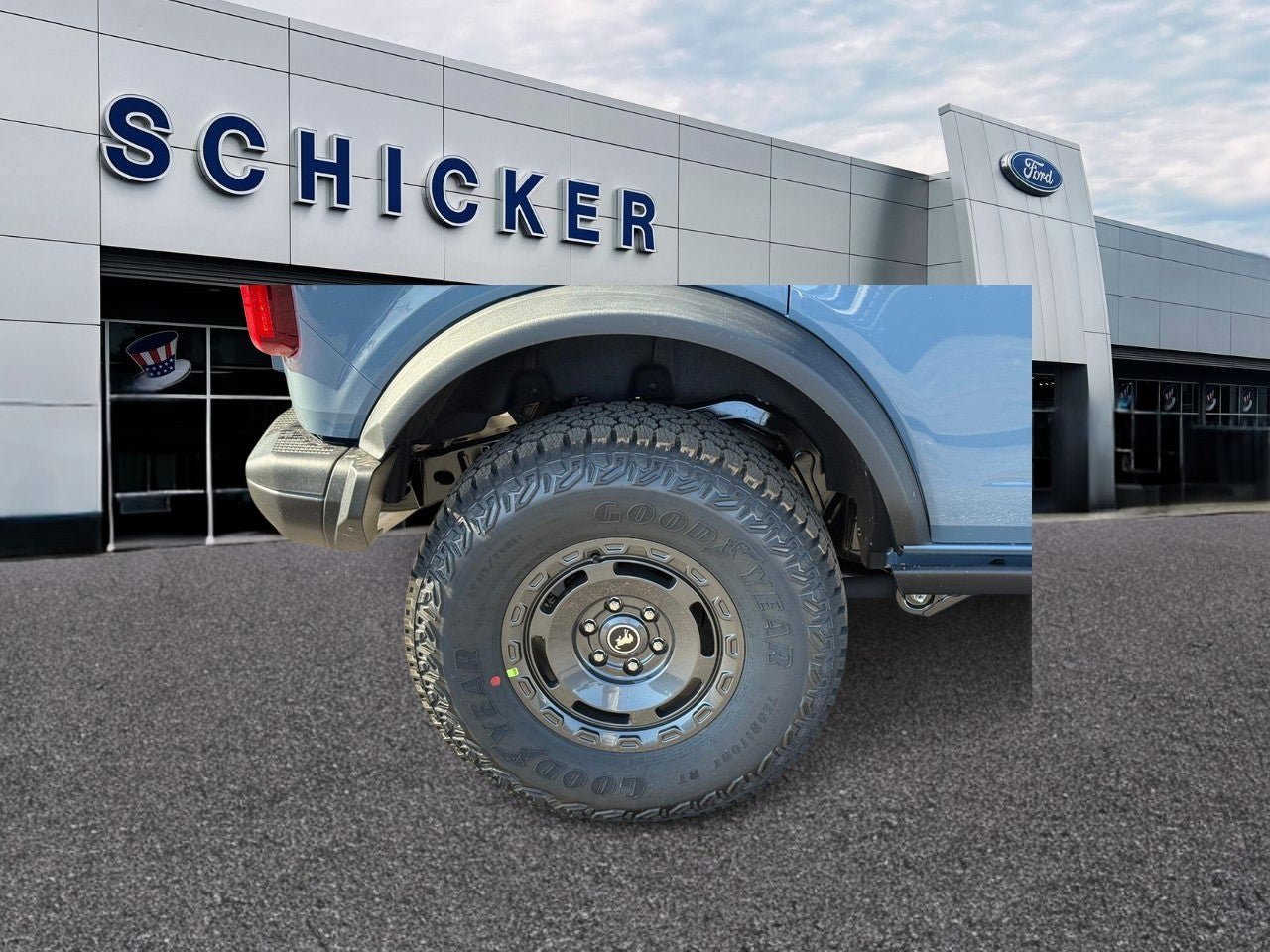 Used 2025 Ford Bronco Big Bend w/ Black Diamond Package AWD/4WD image 4