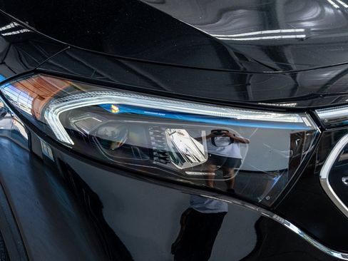 Used 2023 Mercedes-Benz EQB 350 4MATIC SUV w/ Exclusive Package image 19