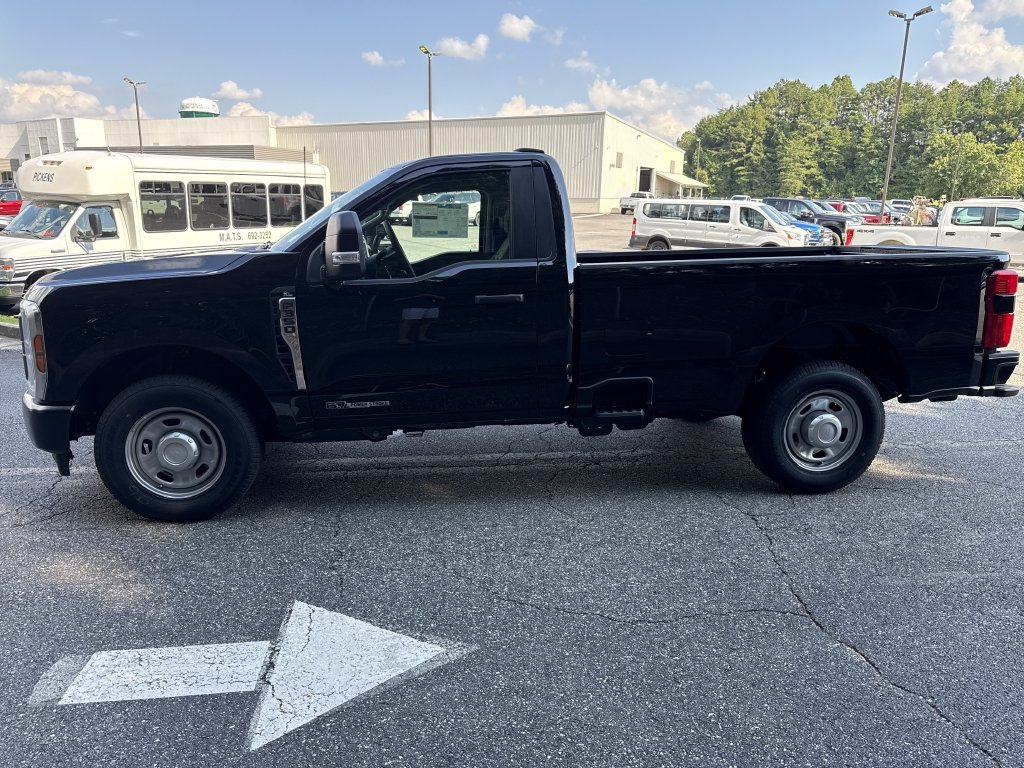 New 2026 Ford F350 XL w/ 360-Degree Camera Package RWD image 4