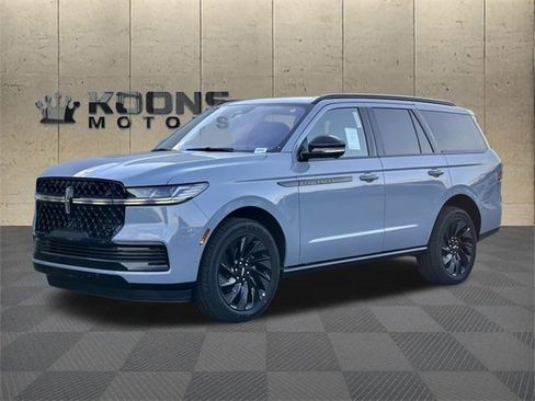 New 2025 Lincoln Navigator Reserve w/ Jet Appearance Package image 1