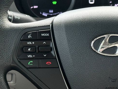 Used 2017 Hyundai Sonata SE FWD image 17