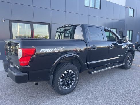 Used 2017 Nissan Titan PRO-4X image 3