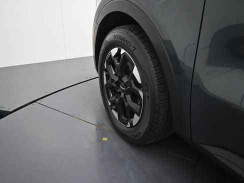 Certified 2024 Kia Sorento S FWD image 11