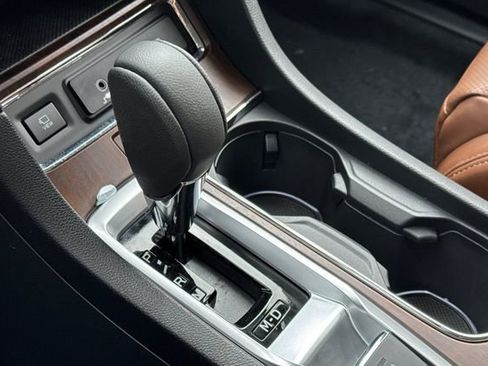 Used 2025 Subaru Ascent Touring image 20