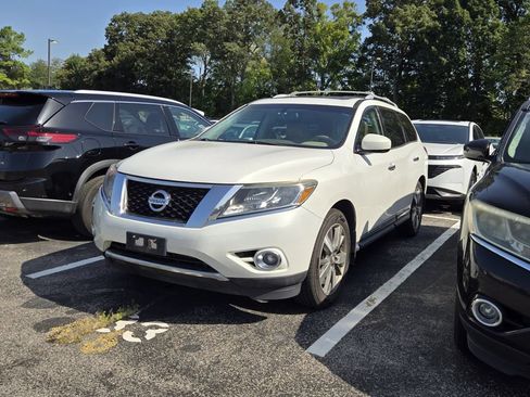 Used 2014 Nissan Pathfinder Platinum w/ Platinum Premium Package AWD/4WD image 1