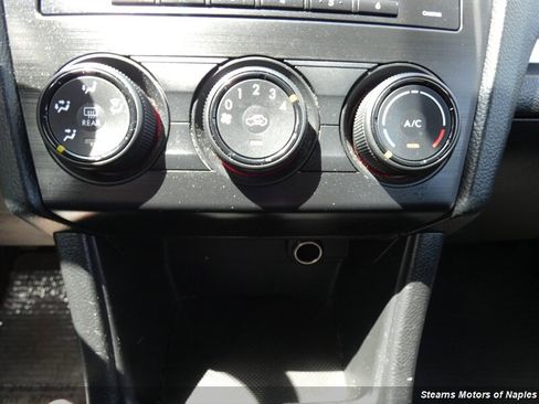 Used 2014 Subaru Crosstrek 2.0i Premium image 30